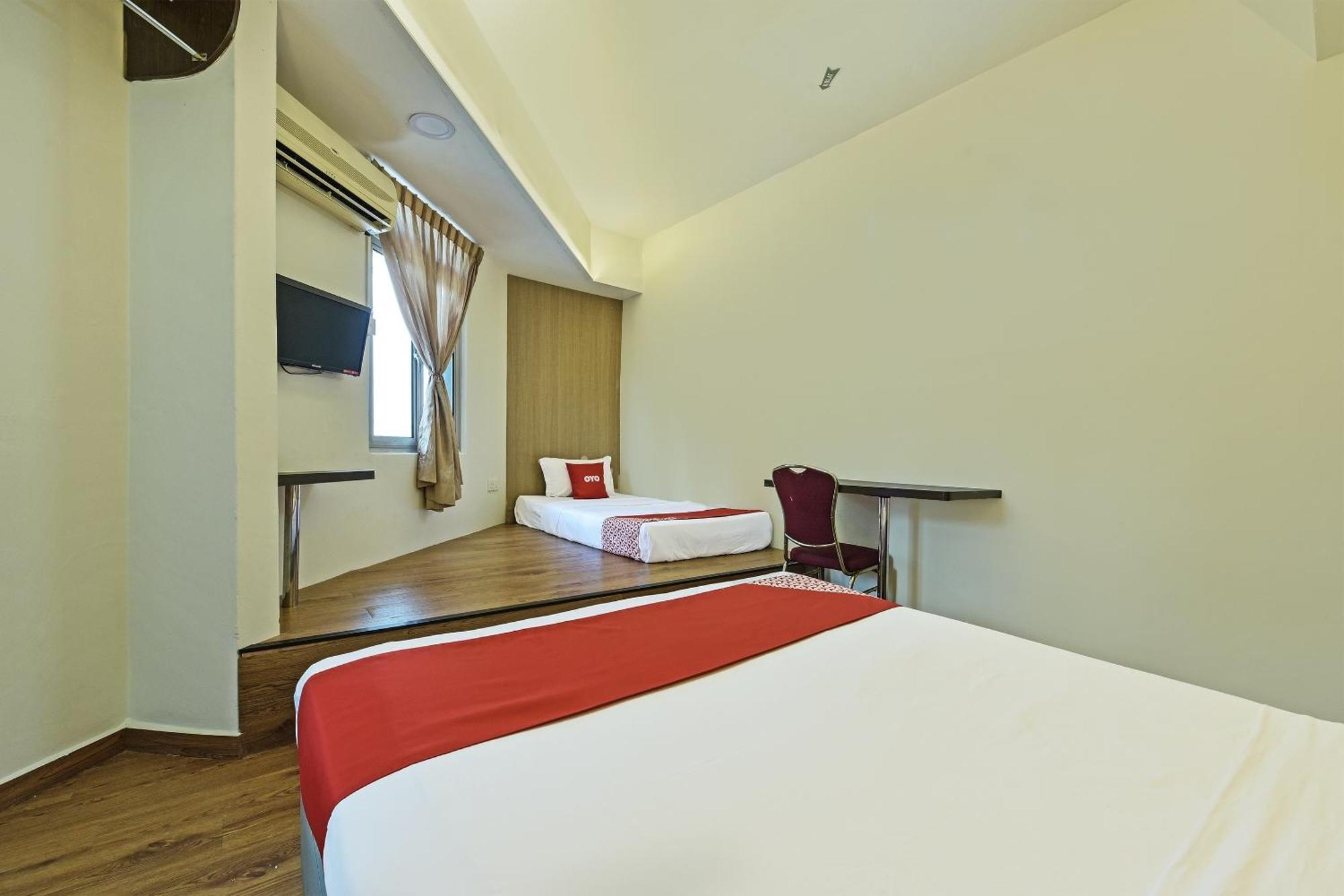 Super Oyo 44036 Hotel De Perdana Hill Batu Pahat Exterior foto