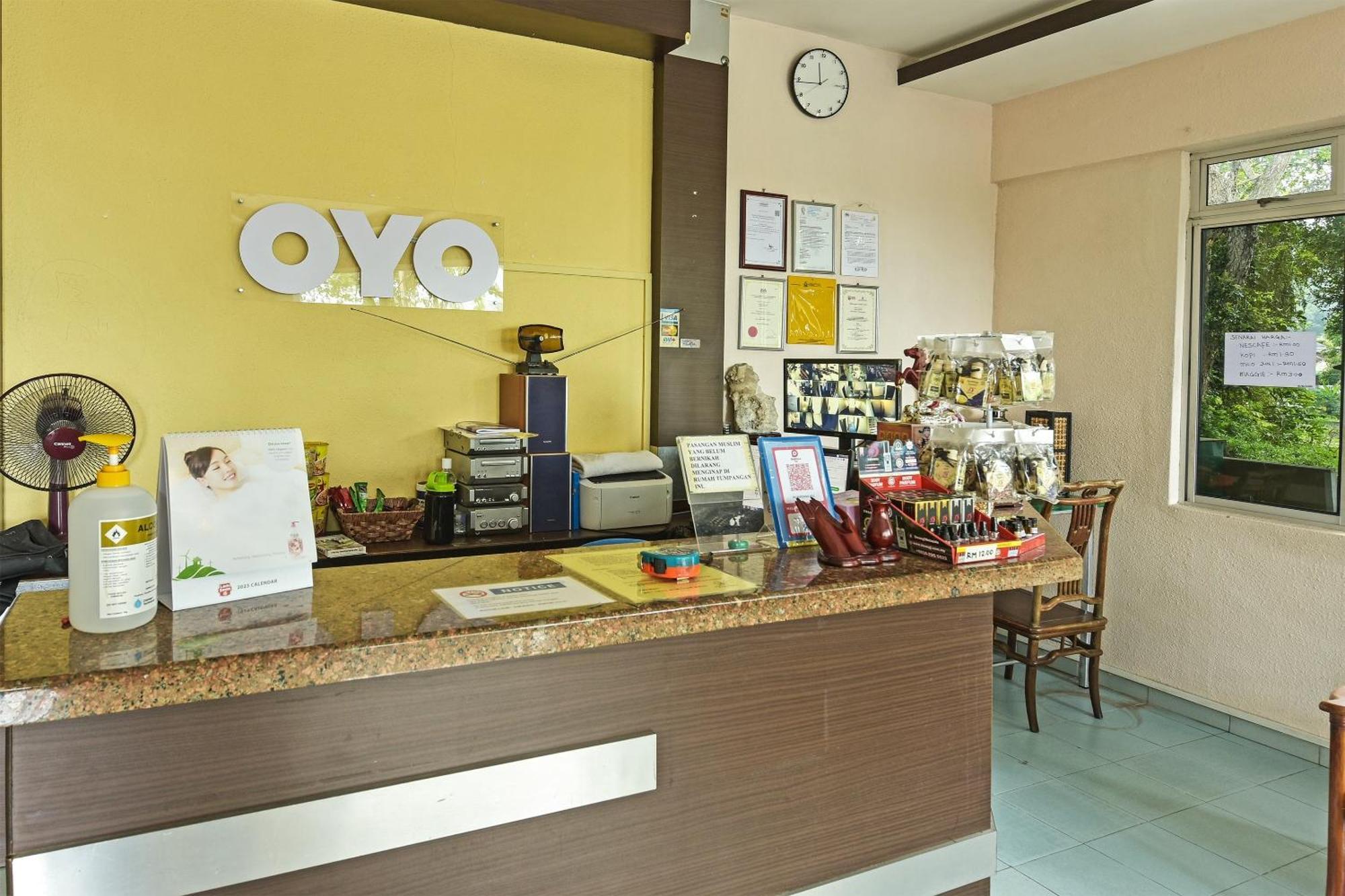 Super Oyo 44036 Hotel De Perdana Hill Batu Pahat Exterior foto