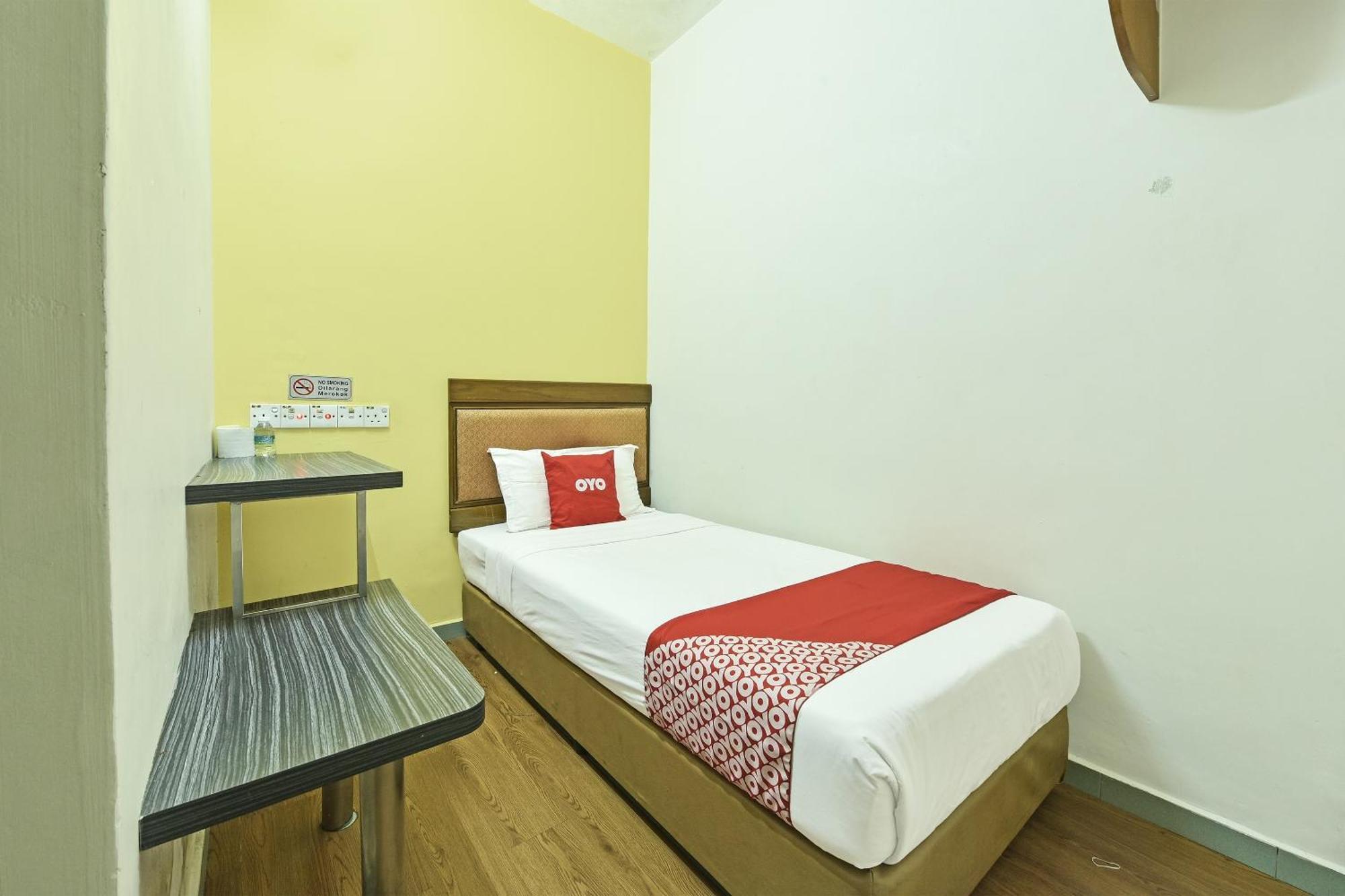 Super Oyo 44036 Hotel De Perdana Hill Batu Pahat Exterior foto