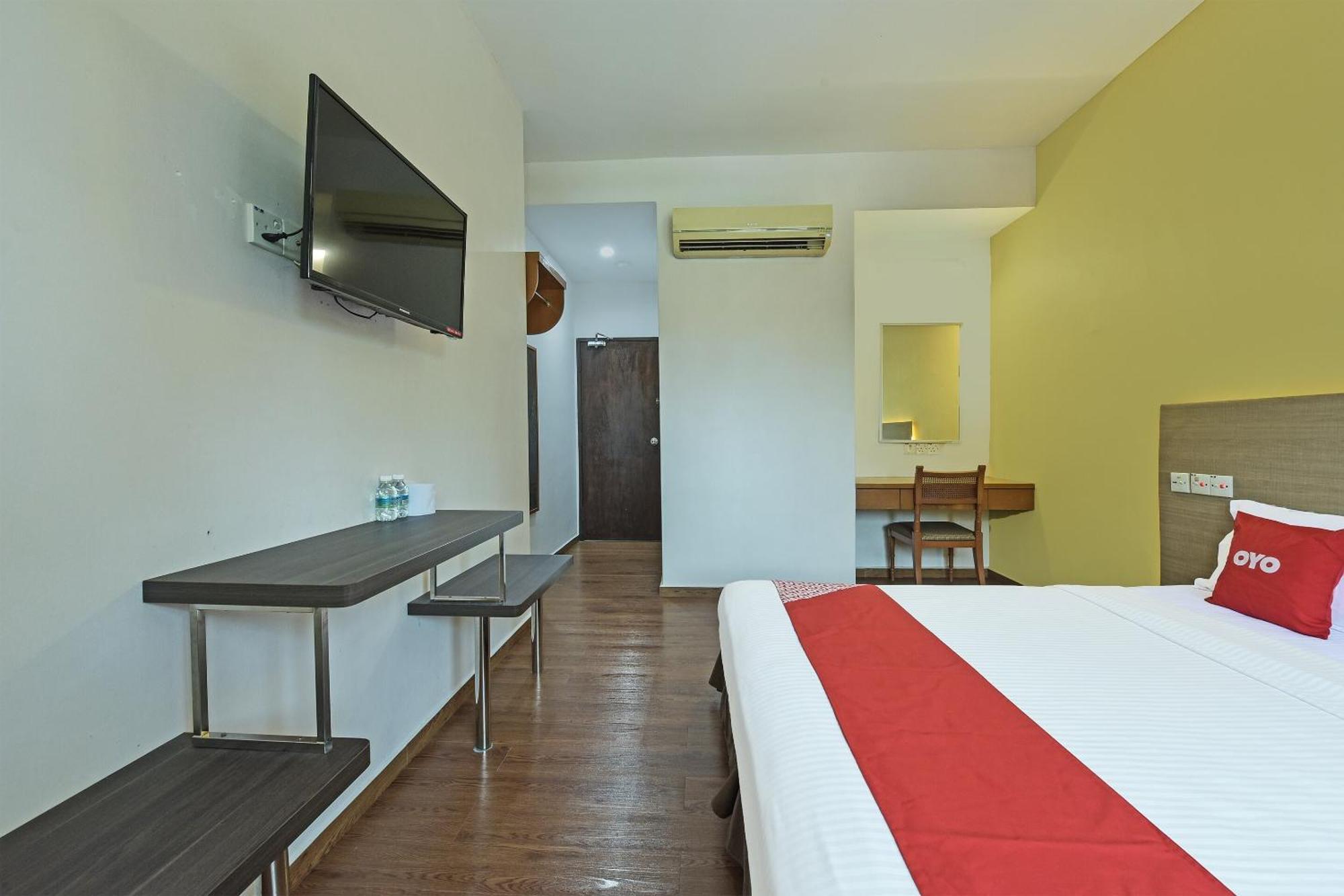 Super Oyo 44036 Hotel De Perdana Hill Batu Pahat Exterior foto
